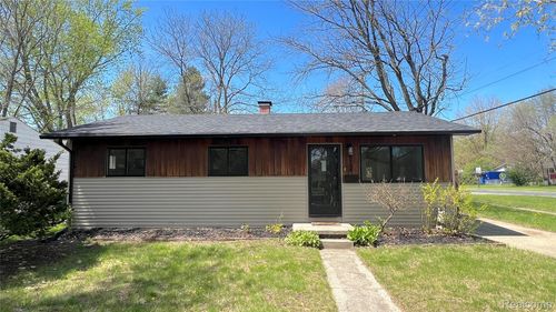 1104 Lexington Pkwy, Ypsilanti, MI, 48198-3134 | Card Image