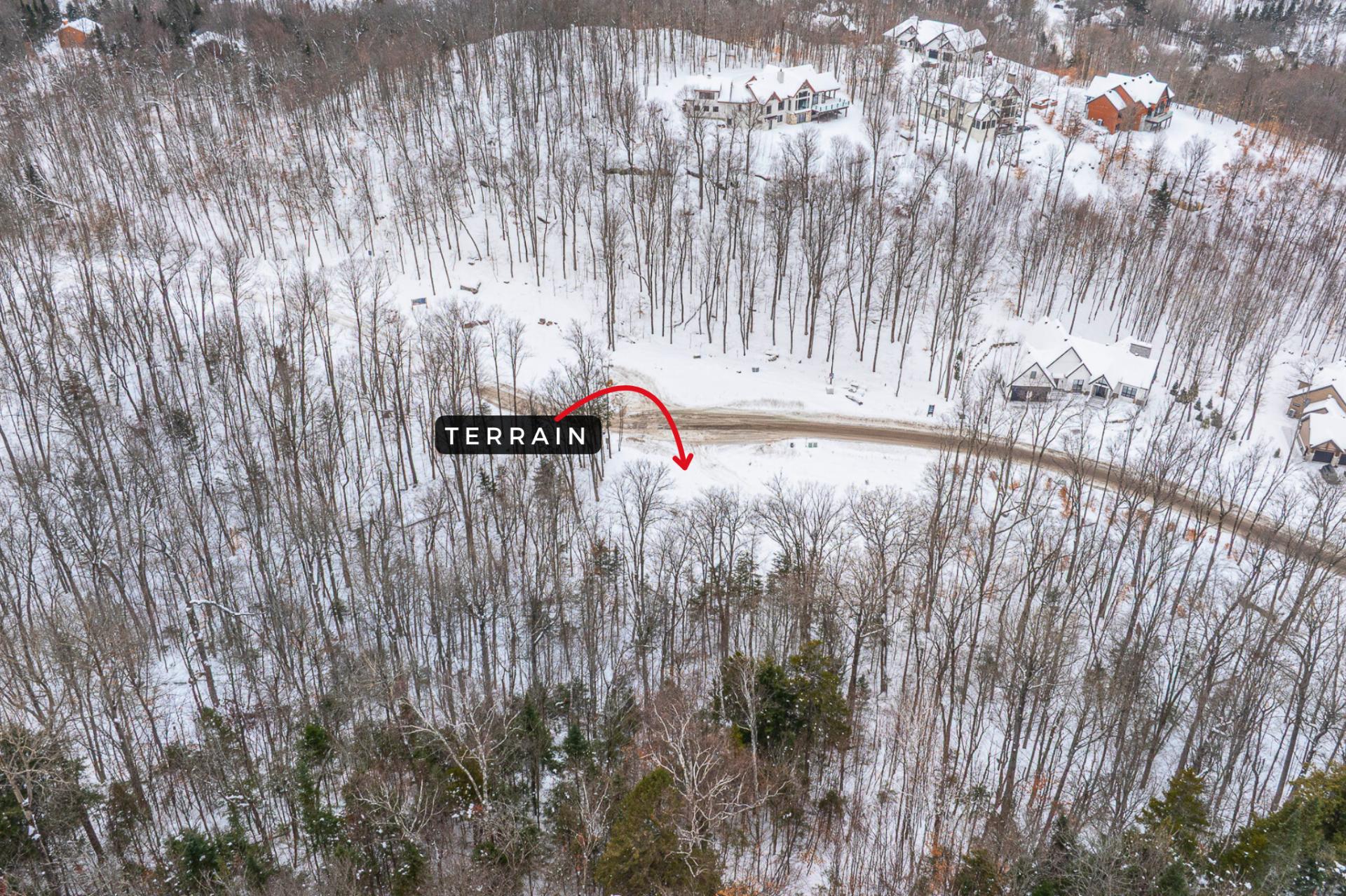 Land in Saint-Sauveur 3