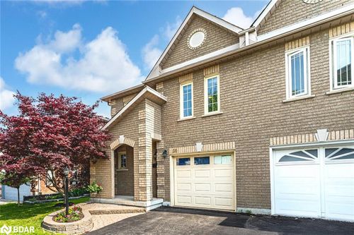 60 Noble Dr, Bradford, ON, L3Z3A8 | Card Image