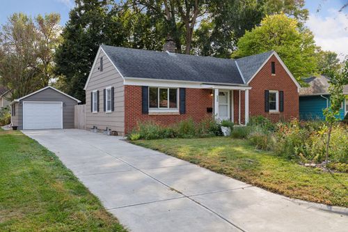 530 Lincoln Ave Sw, HUTCHINSON, MN, 55350-2353 | Card Image