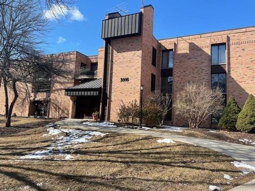 224-3916 N Oakland Avenue, Shorewood, WI, 53211 | Card Image
