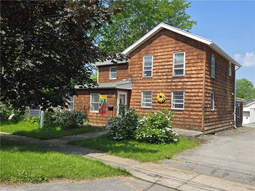105 Wadsworth Ave, Avon, NY, 14414-1127 | Card Image