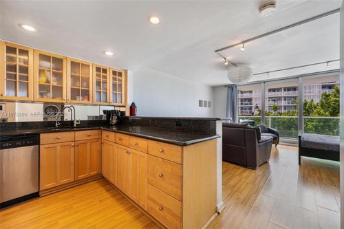 apt-208-1000 West Ave, Miami Beach, FL, 33139-4701 | Card Image