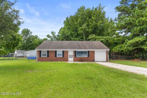 500 Thyme Ct, Jacksonville, NC, 28540-3957 | Card Image