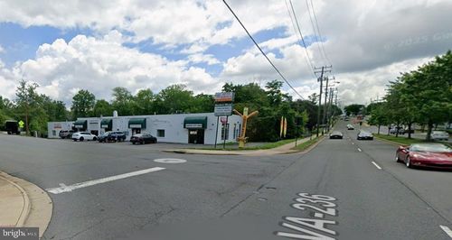 10610 Main St, Fairfax, VA, 22030-3818 | Card Image