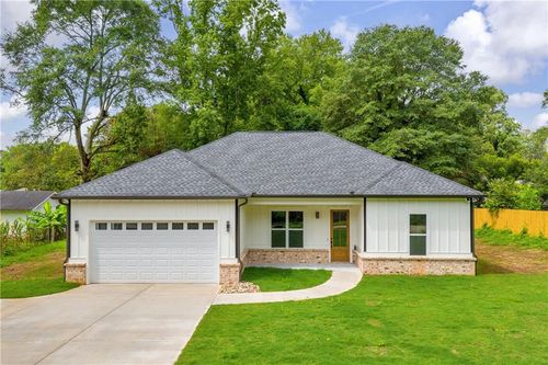 2945 Drew Valley St, Gainesville, GA, 30504-5866 | Card Image