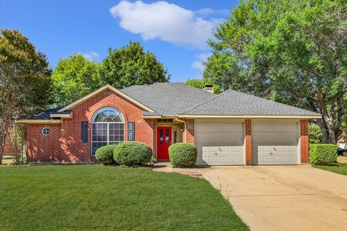 4663 Essex Ct, Grand Prairie, TX, 75052-8322 | Card Image