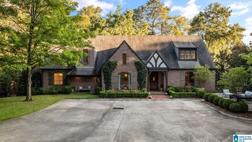 3901 Forest Glen Dr, Mountain Brk, AL, 35213-3917 | Card Image