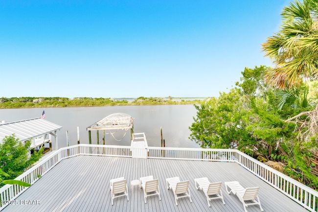 UPPER DECK, OFF LIVING ROOM & DINING ROOM | Image 38