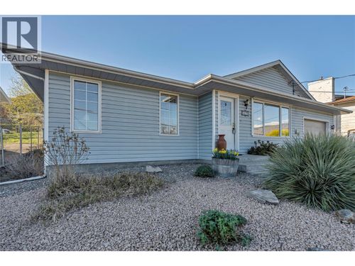 5878 Tulameen St, Oliver, BC, V0H1T0 | Card Image