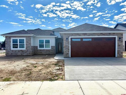 604 Carbonero Ave, Montrose, CO, 81403 | Card Image