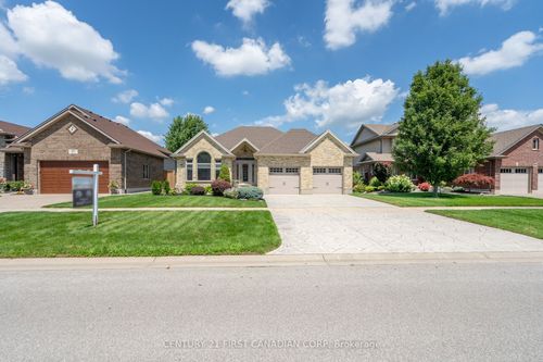 363 Darcy Dr, Strathroy, ON, N7G0A1 | Card Image