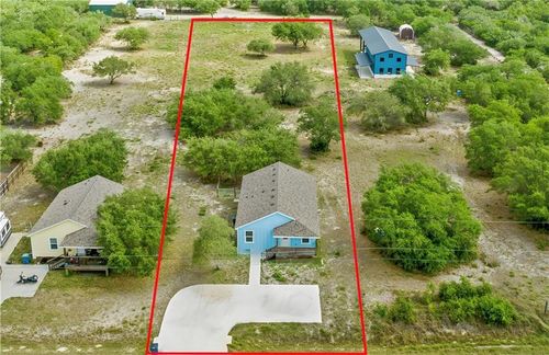 2111 Lone Star Rd, Rockport, TX, 78382-4440 | Card Image