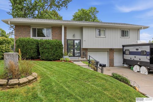 3255 S 130th Cir, Omaha, NE, 68144-3747 | Card Image