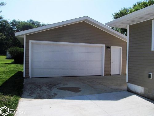 1710 Custer St, Iowa Falls, IA, 50126-1016 | Card Image