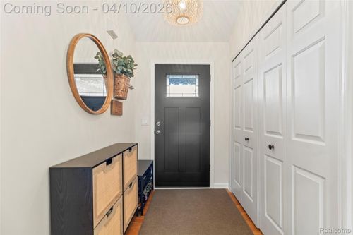 25250 Noble Dr, Chesterfield, MI, 48051-3260 | Card Image