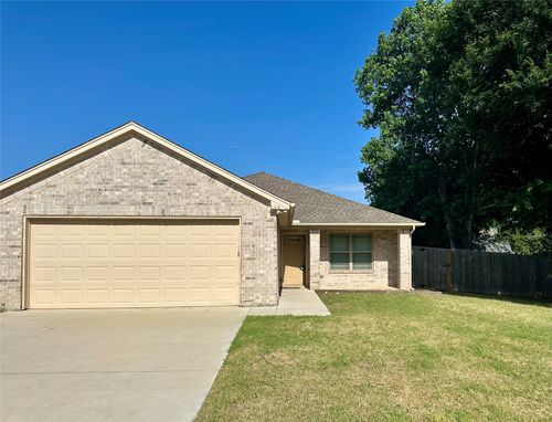 134 Dennis Dr, Azle, TX, 76020-2602 | Card Image