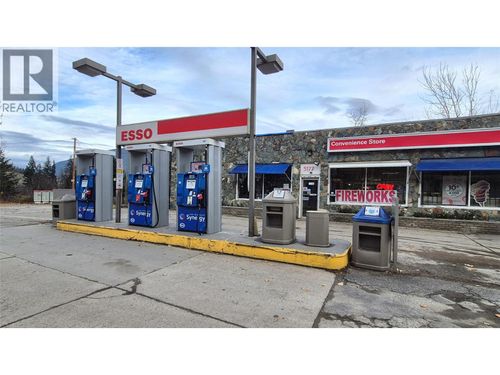 {{alt}} | Card Image