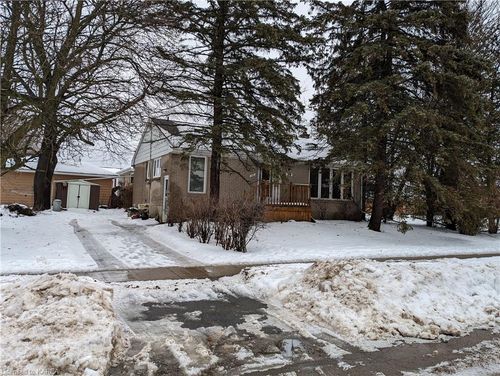 39 Casterton Avenue, Kingston, ON, K7M1R6 | Card Image