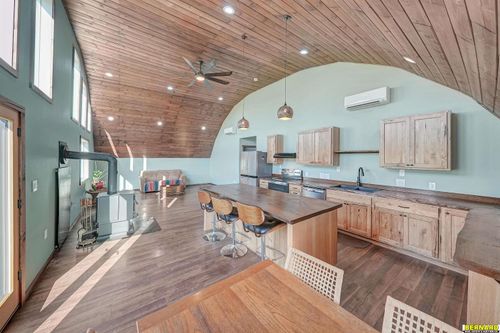 14098 S 176th Rd, Adams, NE, 68301-8235 | Card Image