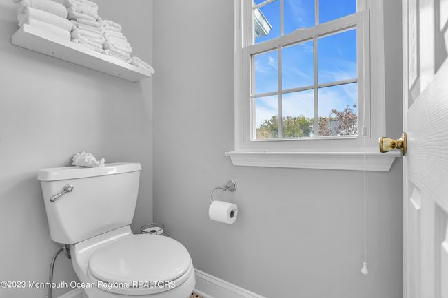 41 Durant Ave, Condo with 2 bedrooms, 3 bathrooms and null parking in Holmdel NJ | Image 27