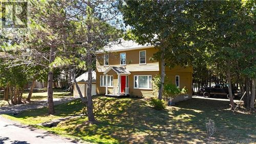 126 Sophia St, St Andrews, NB, E5B2B8 | Card Image