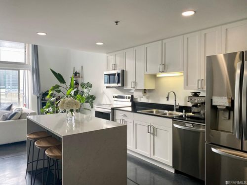 220-2002 3rd St, San Francisco, CA, 94107-4334 | Card Image