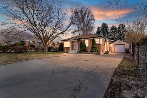 925 36th St, Ogden, UT, 84403-1113 | Card Image