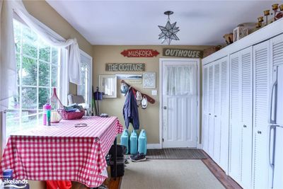 1029 Lakeshore Dr, House other with 3 bedrooms, 1 bathrooms and 6 parking in Gravenhurst ON | Image 3