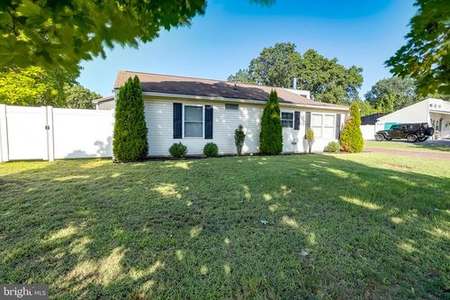 19 Dundalk Ln, SICKLERVILLE, NJ, 08081-9639 | Card Image