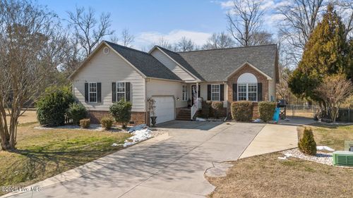 131 Forest Bluff Dr, Jacksonville, NC, 28540-8539 | Card Image