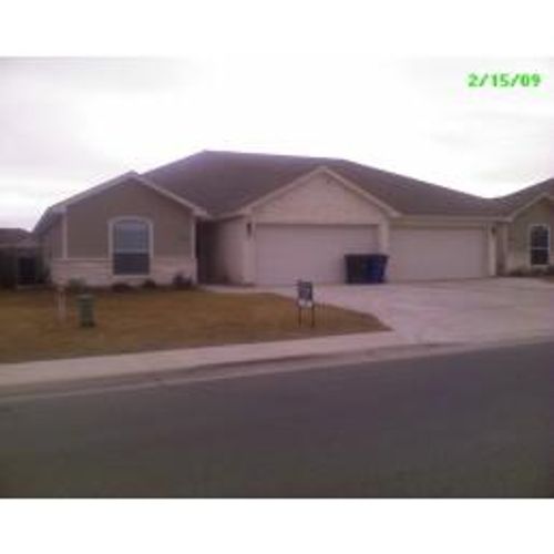 3027 Lodgepole Ln, New Braunfels, TX, 78130-7068 | Card Image