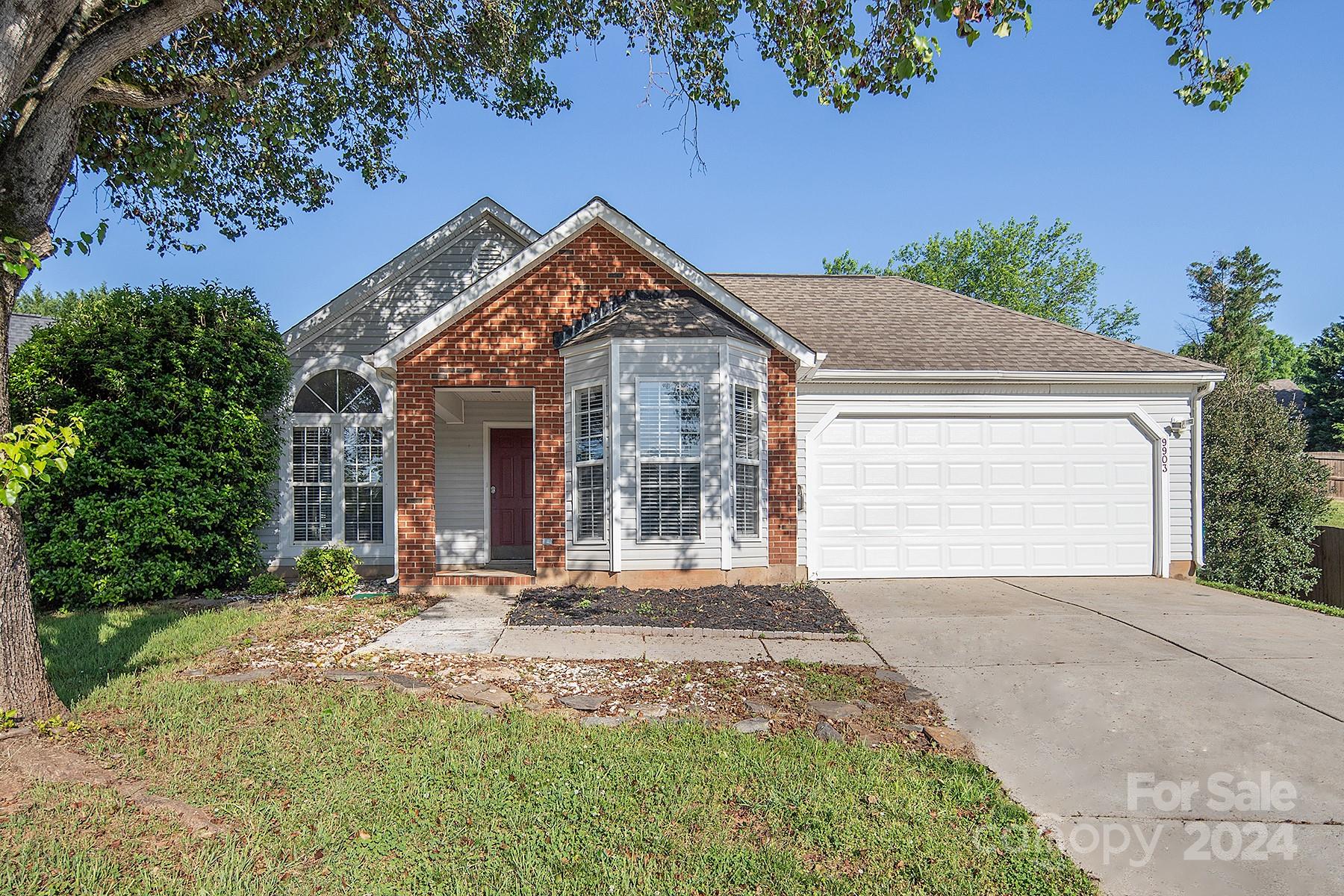 Peppermint Ln, Charlotte, NC 28215