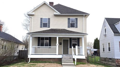 647 E Walnut St, Lancaster, OH, 43130-3918 | Card Image