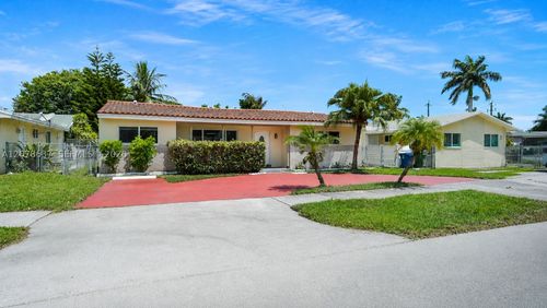 903 Ne 2nd St, Hallandale Beach, FL, 33009-8514 | Card Image