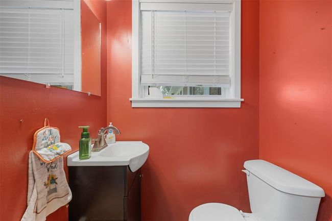 617 Melody Ln, House other with 3 bedrooms, 3 bathrooms and 2 parking in Eagle Lake TX | Image 30