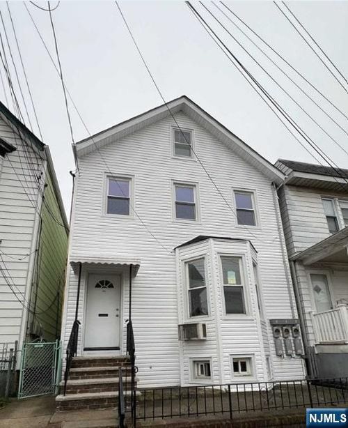 215 William St, Harrison, NJ, 07029-2519 | Card Image