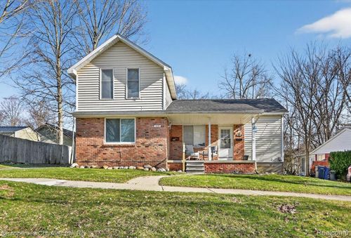 416 Lake St, Howell, MI, 48843-1620 | Card Image