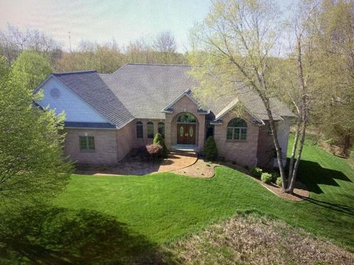 7922 Red Clover Ct Se, Ada, MI, 49301-8705 | Card Image