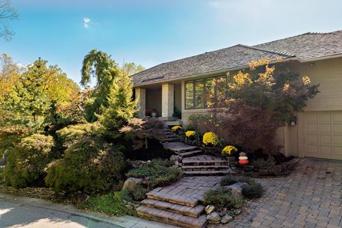 5794 Saint Anns Ct, Dublin, OH, 43017-9650 | Card Image