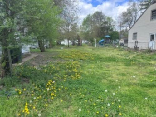 1321 Huey St, South Bend, IN, 46628-2954 | Card Image