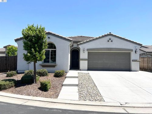 937 Lindsay Ln, Clovis, CA, 93619-6920 | Card Image