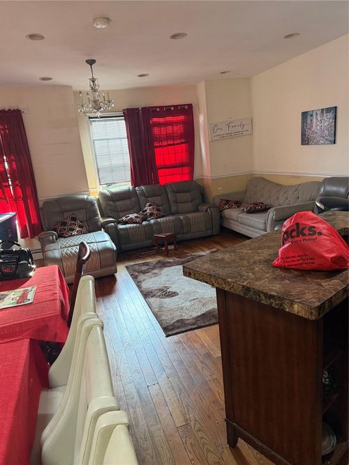 1380 Bristow St, Bronx, NY, 10459-1323 | Card Image