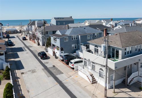 39 Troy Ave, East Atlantic Beach, NY, 11561-1020 | Card Image
