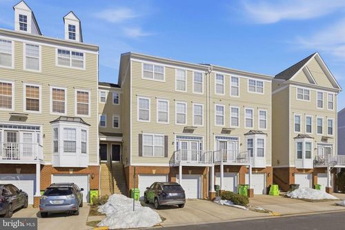 24-2454 Curie Ct, HERNDON, VA, 20171-6103 | Card Image