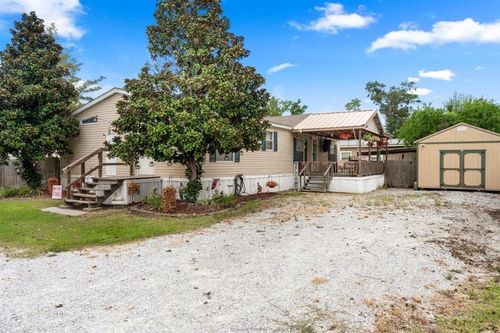 568 Parkwood Dr, Lake Charles, LA, 70611-3827 | Card Image