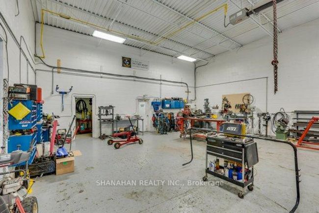 5271 Nauvoo Rd, Home with 0 bedrooms, 2 bathrooms and 10 parking in Warwick ON | Image 27
