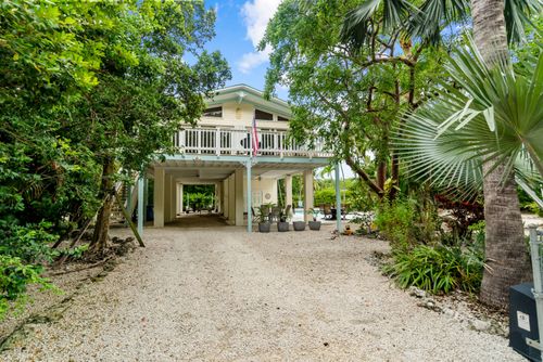 158 Tampa Dr, Tavernier, FL, 33070-2047 | Card Image