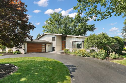 12932 S Comanche Dr, Palos Heights, IL, 60463-2618 | Card Image
