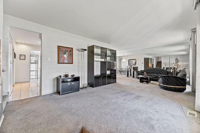 2213 Strawberry Ln, House other with 3 bedrooms, 3 bathrooms and 2 parking in Glenview IL | Image 9